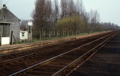 Eichem - SNCB K04443-02.jpg